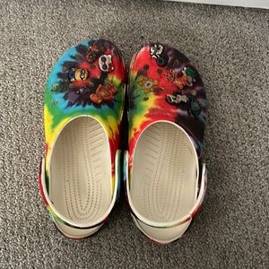 Rainbow crocs size 8